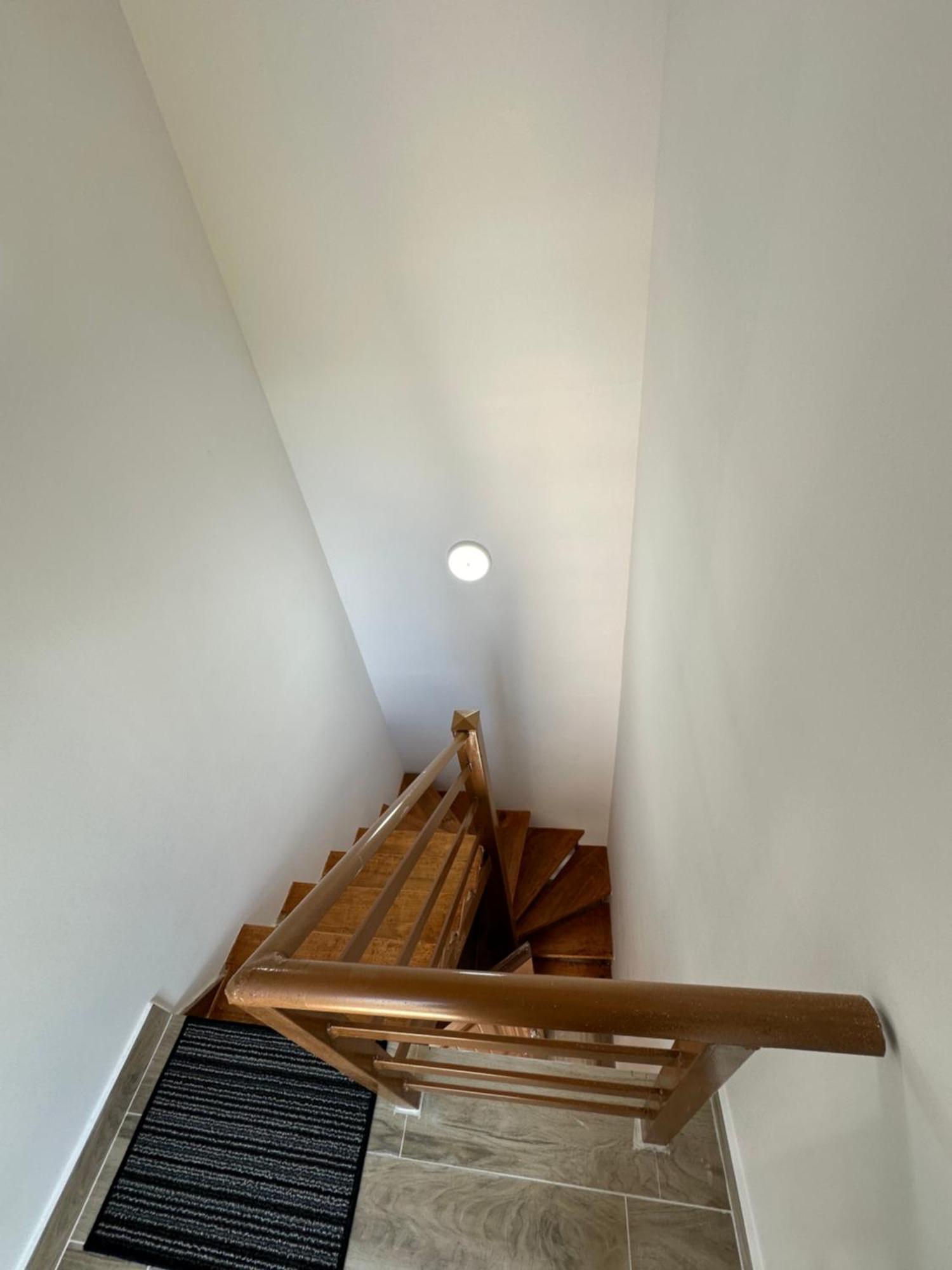 Bujtina Carku Hotel Тет Екстериор снимка