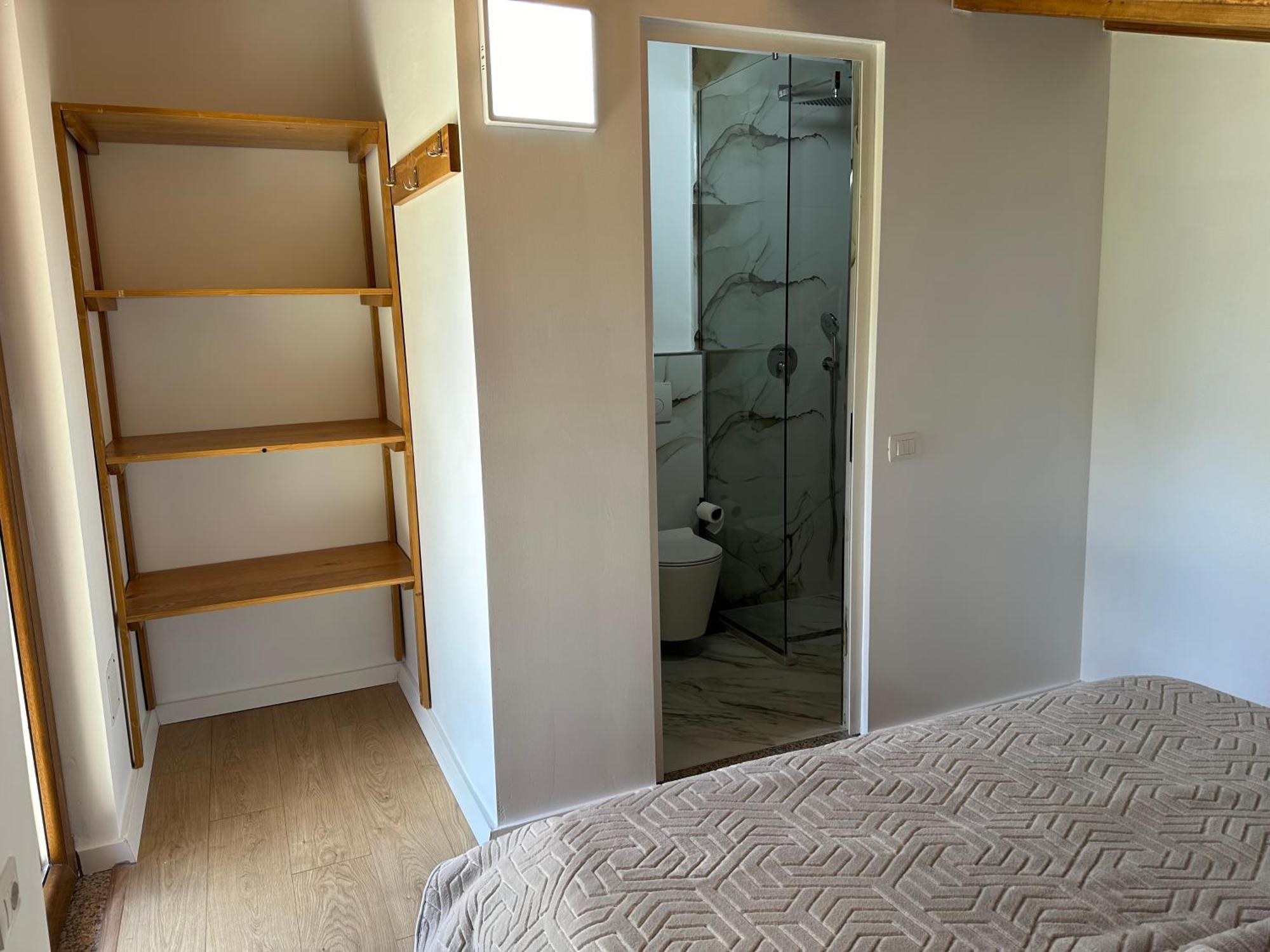 Bujtina Carku Hotel Тет Екстериор снимка